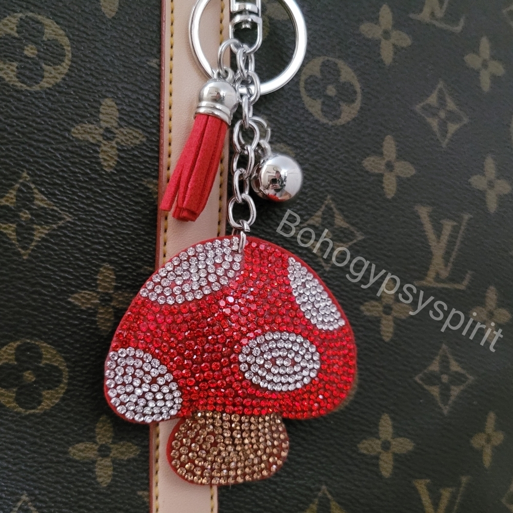 🍄 Mushroom Crystal Rhinestone Keychain Bag Charm With Red Tassel
